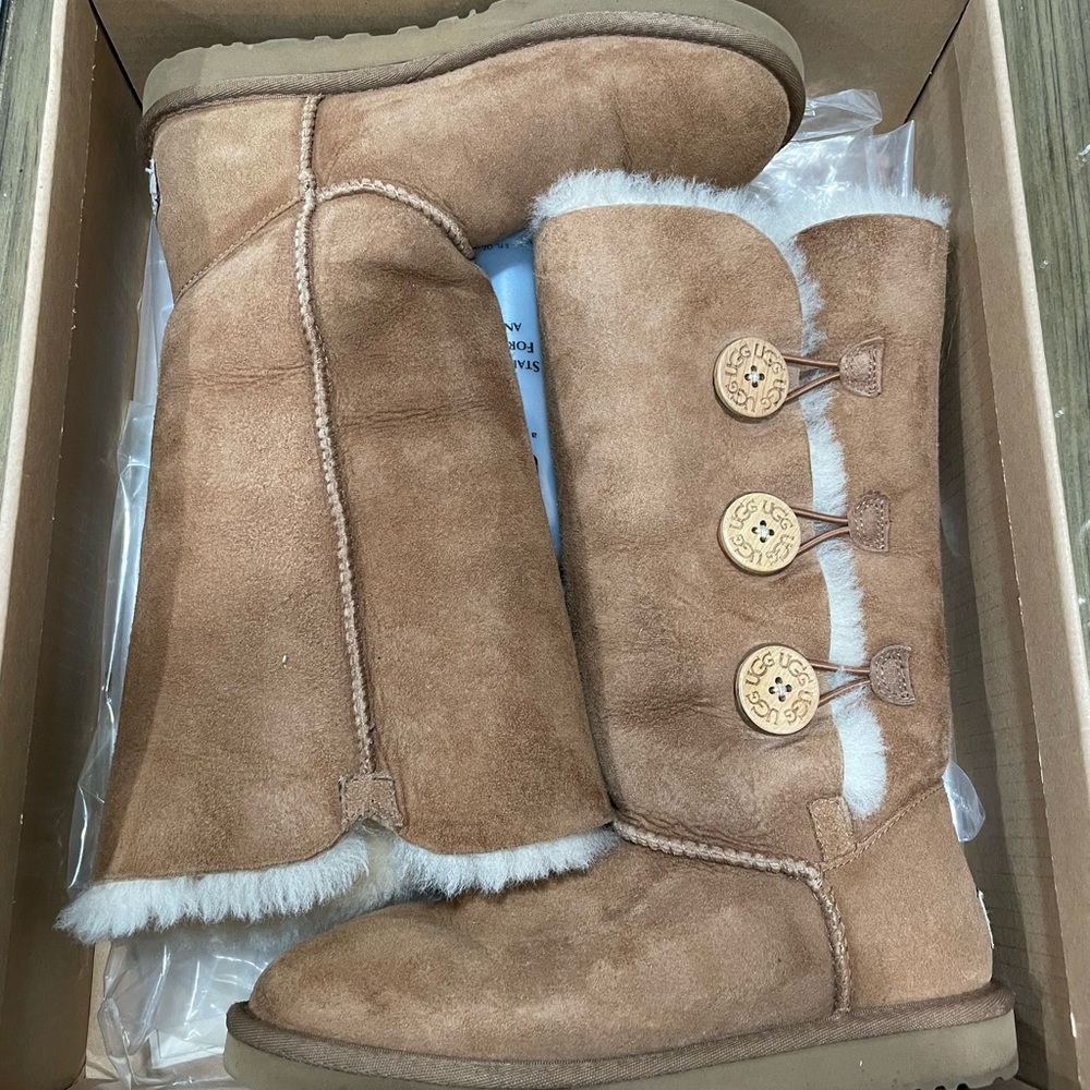 UGG Bailey Button Triplet